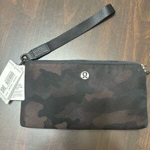 Lululemon Now and Always Pouch